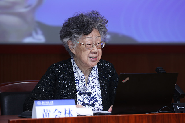 黄会林.jpg