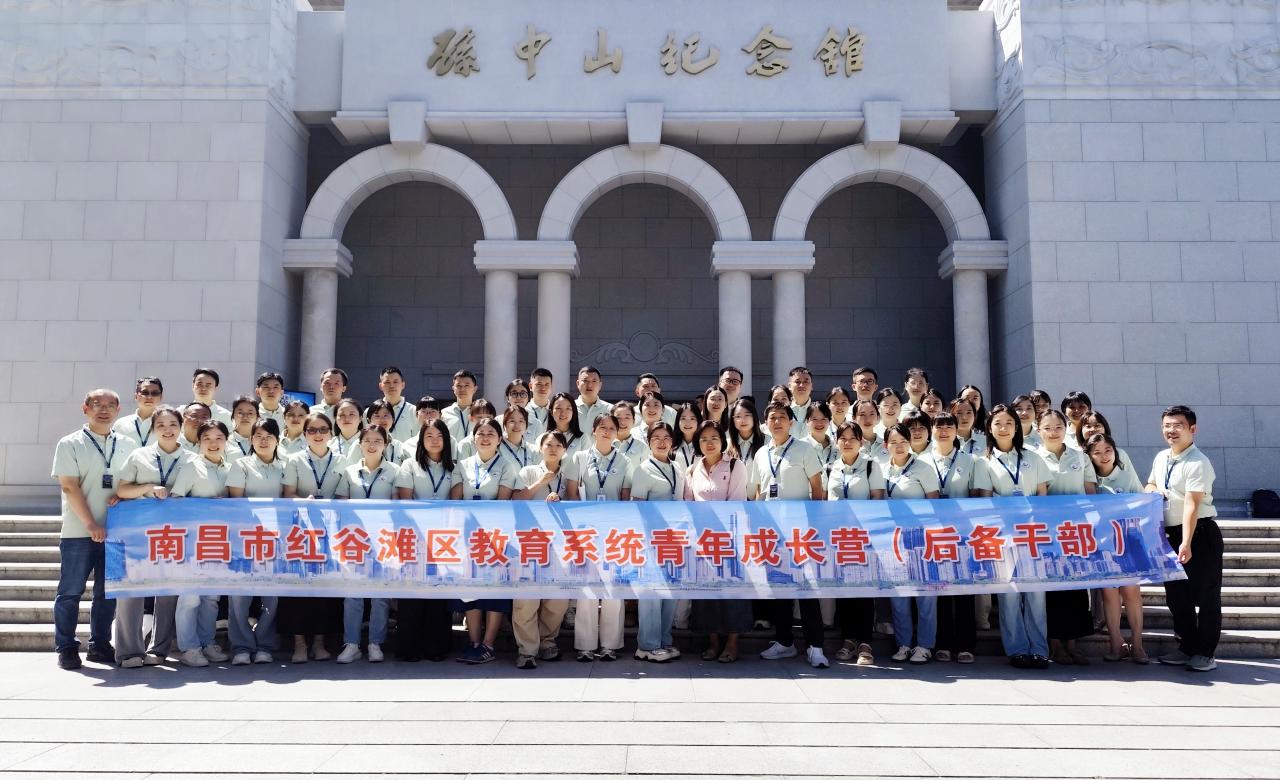 6.参观1.jpg