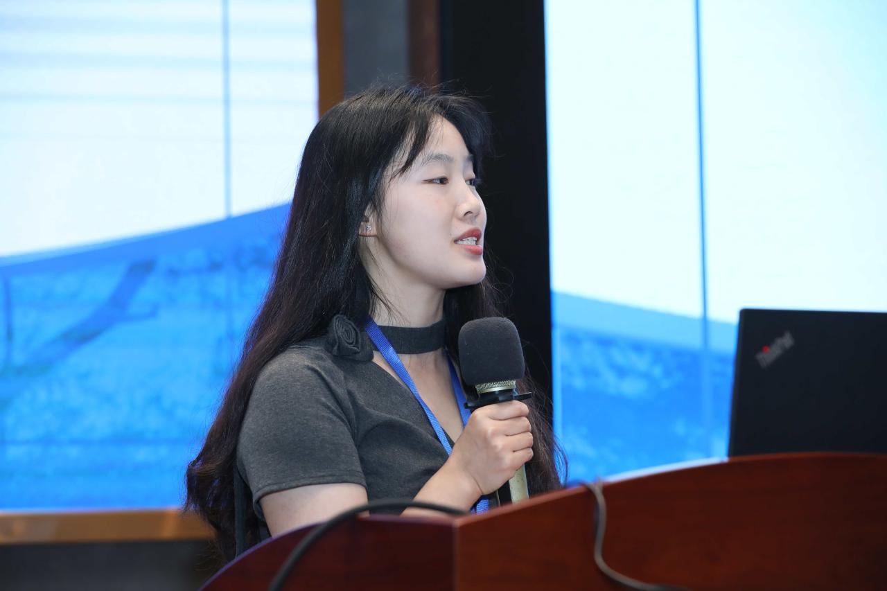 图六：布拖县交际河中学穆莎做学员代表发言.jpg