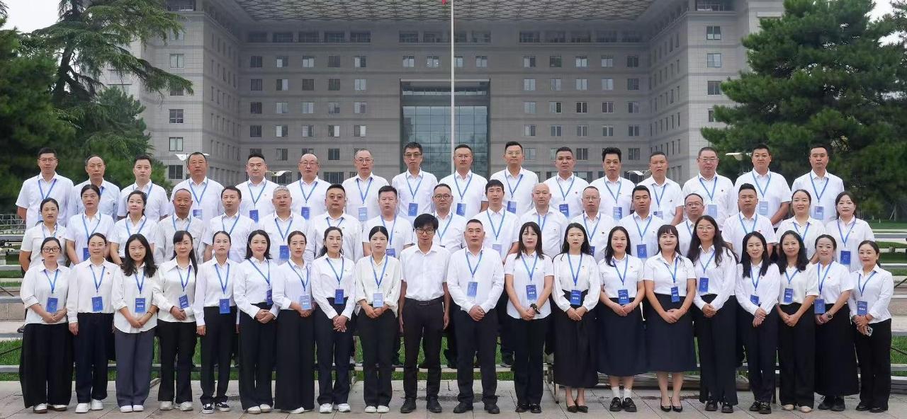 合影1(1).jpg